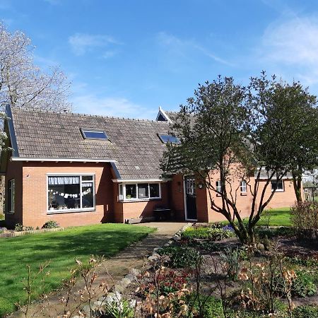 Bed & Breakfast “ Gastvrij Onthaal “ Een-West Kültér fotó
