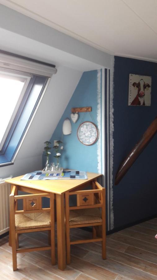 Bed & Breakfast “ Gastvrij Onthaal “ Een-West Kültér fotó
