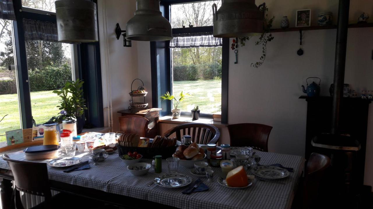 Bed & Breakfast “ Gastvrij Onthaal “ Een-West Kültér fotó