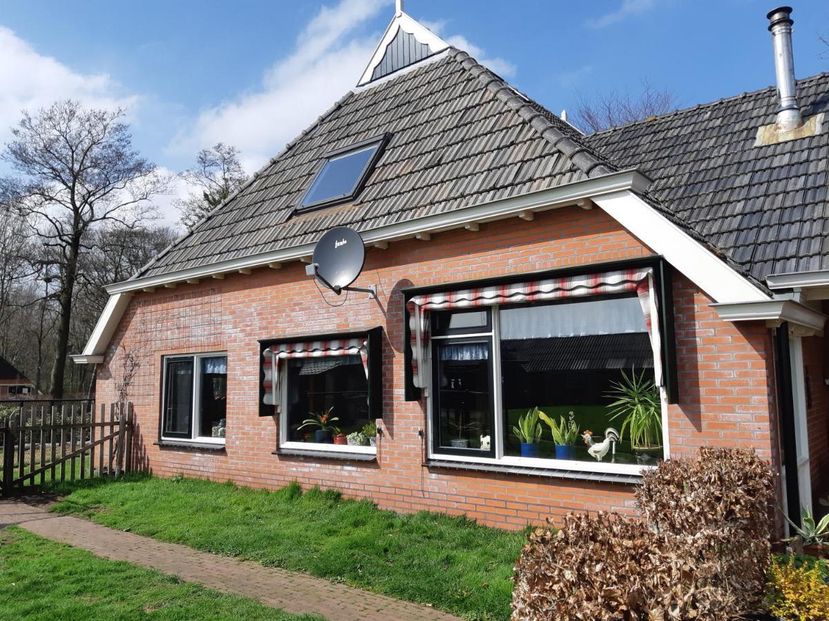 Bed & Breakfast “ Gastvrij Onthaal “ Een-West Kültér fotó