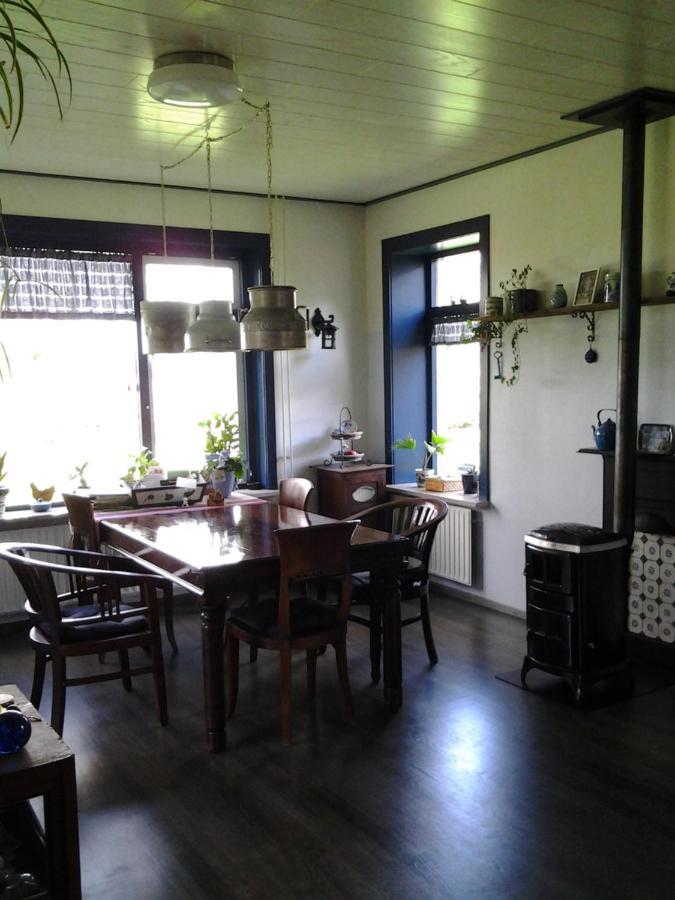 Bed & Breakfast “ Gastvrij Onthaal “ Een-West Kültér fotó